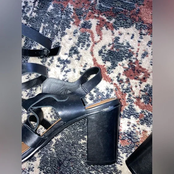 Steve Madden Homegirl Gladiator Heels NWOB - Picture 4 of 5